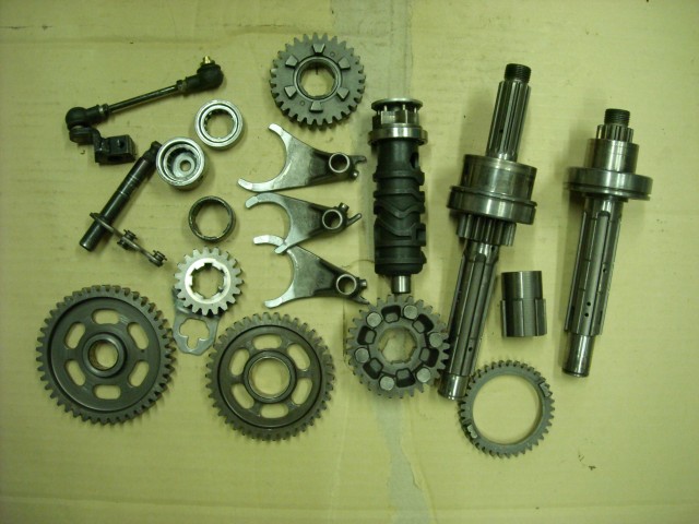 KAWASAKI GPZ 1000 RX gearbox parts