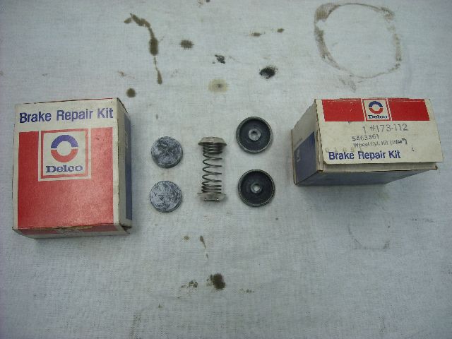 Chevrolet Van (1971-1996) brake repair kit (rear - 1 pair)