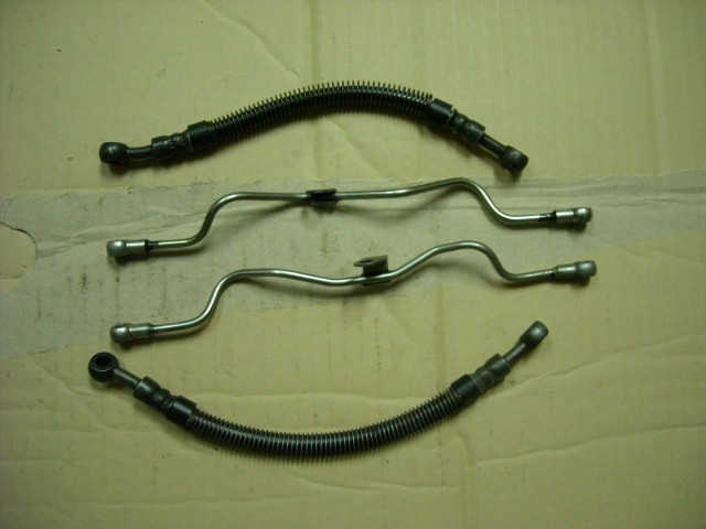 SUZUKI GSX 750F oil pipes