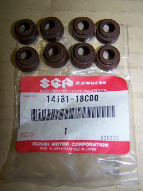 SUZUKI GS 1000 valve stem simering