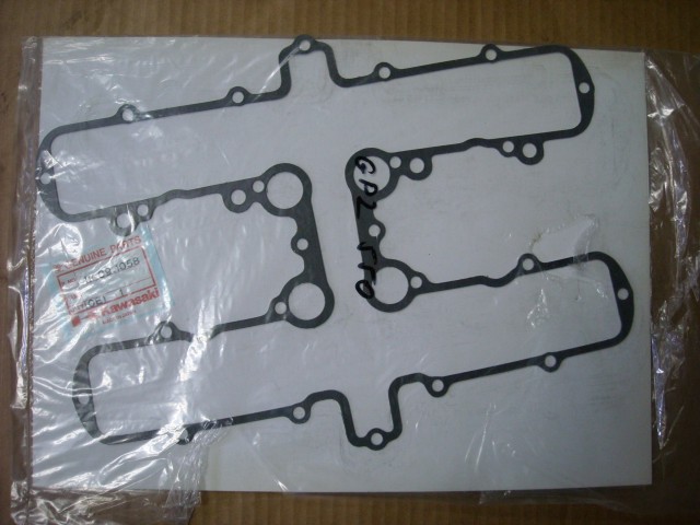 KAWASAKI GPZ 550 valve-cover gasket