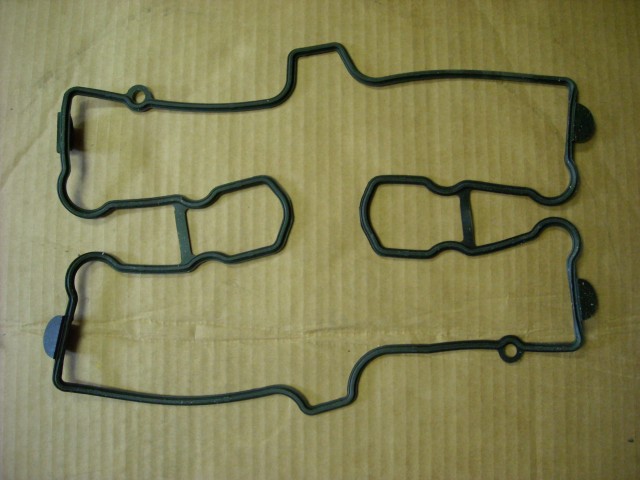 SUZUKI GSX 400R valve-cover seal