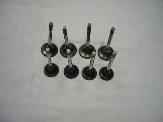 SUZUKI GS 1000 4 intake + 4 exhaust valves